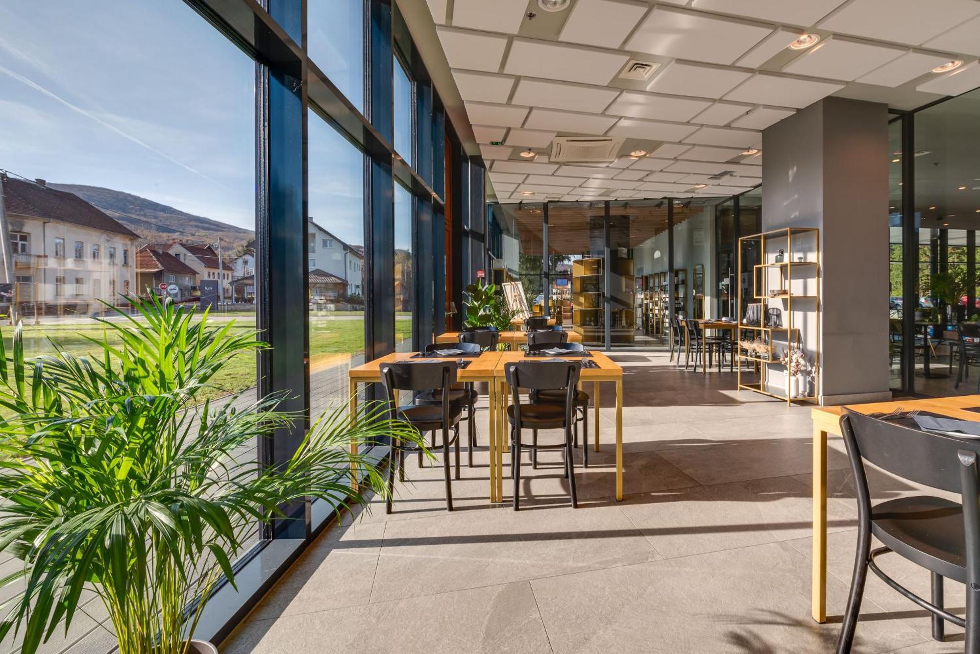Lyra Plitvice 4* Licko Petrovo Selo